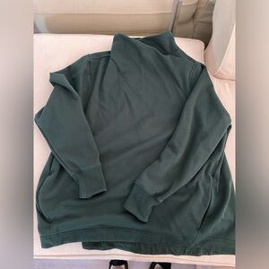 Beautiful green sweatshirt